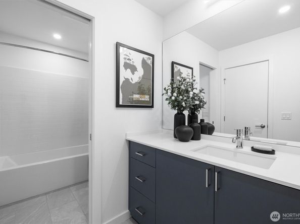 6614 Carleton Avenue S B, Seattle WA 98108
