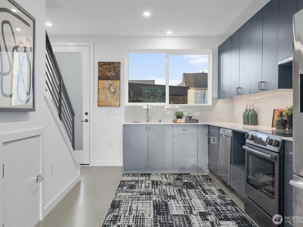 6614 Carleton Avenue S B, Seattle WA 98108
