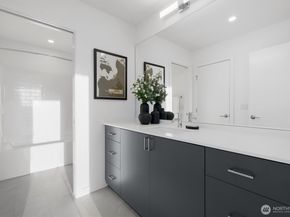 6614 Carleton Avenue S B, Seattle WA 98108