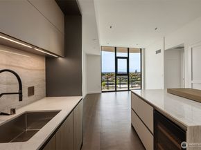 838 Avenue Square NE 1003, Bellevue WA 98004