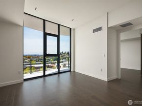 838 Avenue Square NE 1003, Bellevue WA 98004