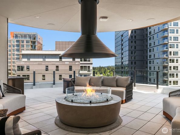 838 Avenue Square NE 1003, Bellevue WA 98004