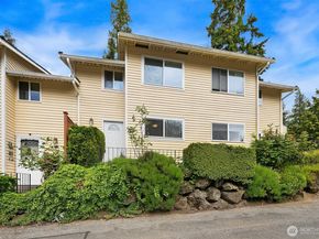 12024 101st Avenue NE E3, Kirkland WA 98034