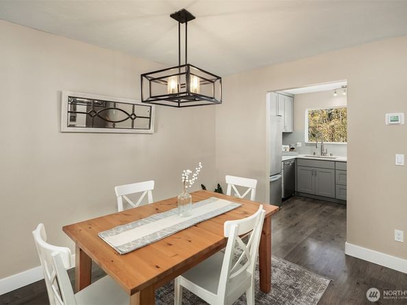 12024 101st Avenue NE E3, Kirkland WA 98034
