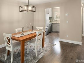 12024 101st Avenue NE E3, Kirkland WA 98034