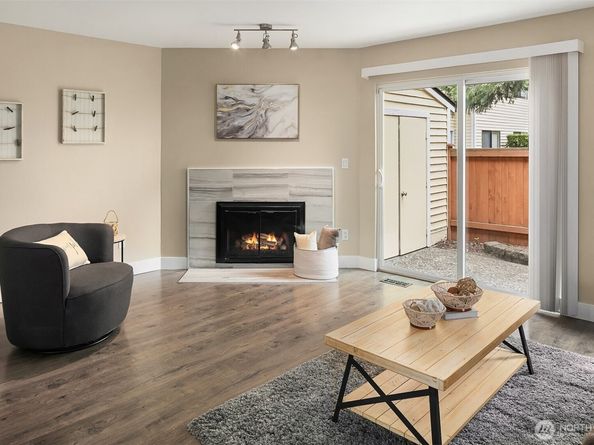 12024 101st Avenue NE E3, Kirkland WA 98034