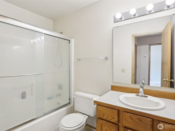 12515 NE 107th Place, Kirkland WA 98033