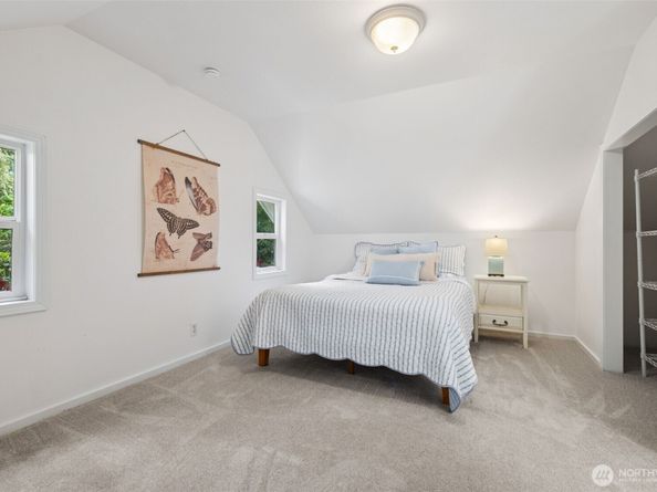 15715 249 Avenue SE, Issaquah WA 98027