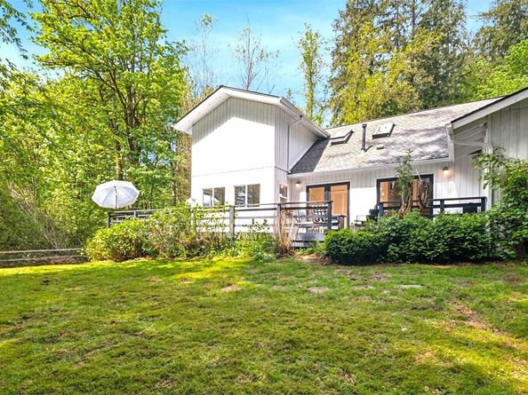15715 249 Avenue SE, Issaquah WA 98027
