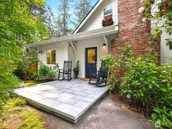 15715 249 Avenue SE, Issaquah WA 98027