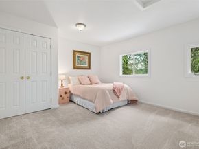 15715 249 Avenue SE, Issaquah WA 98027