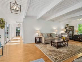 15715 249 Avenue SE, Issaquah WA 98027