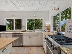15715 249 Avenue SE, Issaquah WA 98027
