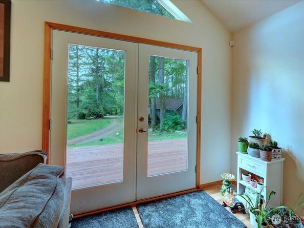 9535 Olalla Valley Road SE, Port Orchard WA 98367