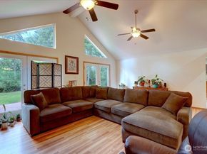 9535 Olalla Valley Road SE, Port Orchard WA 98367