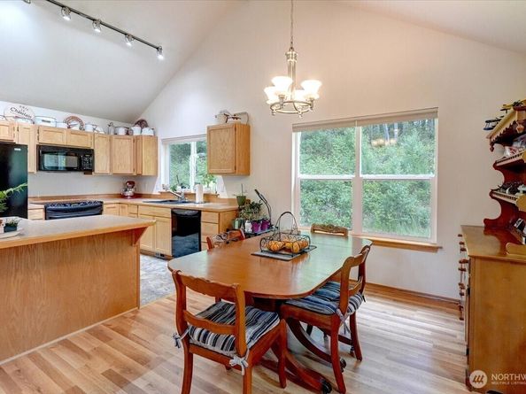9535 Olalla Valley Road SE, Port Orchard WA 98367