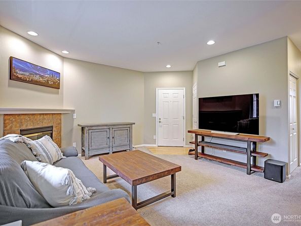 13000 Admiralty Way A305, Everett WA 98204