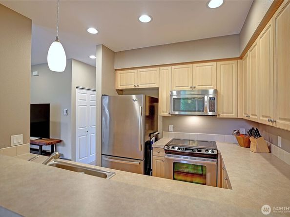 13000 Admiralty Way A305, Everett WA 98204