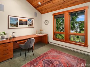18005 Thorsen Road SW, Vashon WA 98070