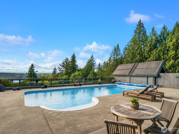 18005 Thorsen Road SW, Vashon WA 98070