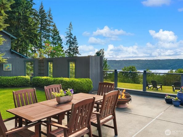 18005 Thorsen Road SW, Vashon WA 98070