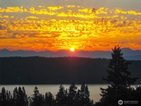 18005 Thorsen Road SW, Vashon WA 98070