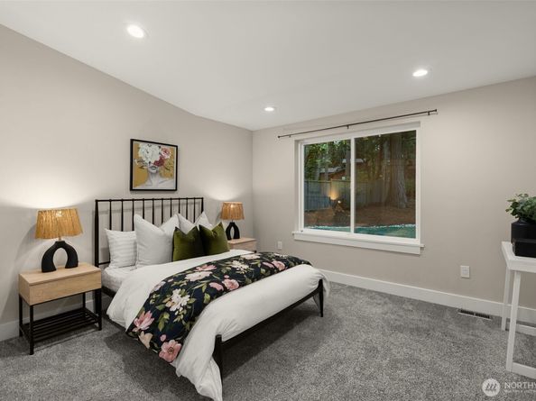 7429 NE 129th Street, Kirkland WA 98034
