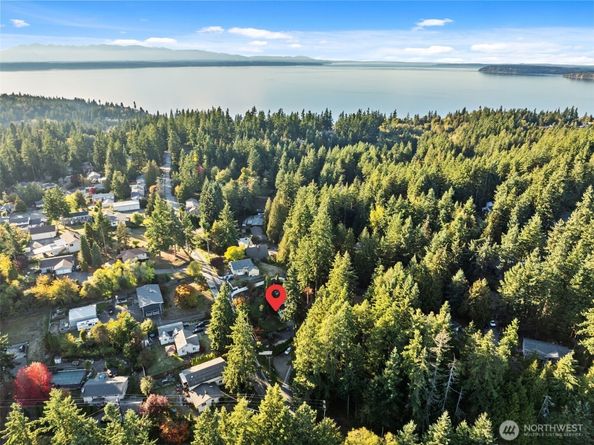 6830 Meadowdale Beach Road, Edmonds WA 98026