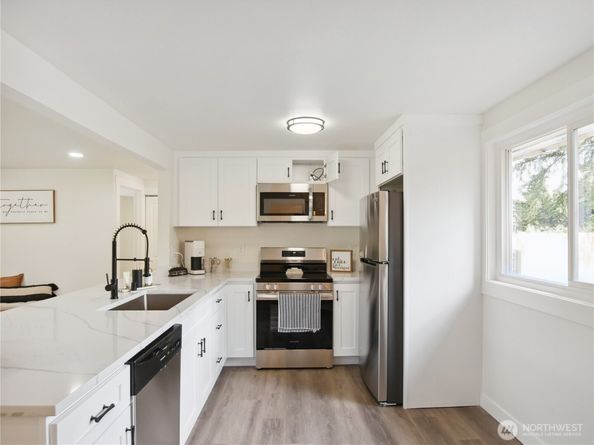 18312 8th Avenue NE, Shoreline WA 98155