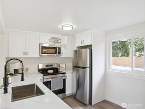 18312 8th Avenue NE, Shoreline WA 98155