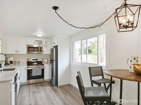 18312 8th Avenue NE, Shoreline WA 98155