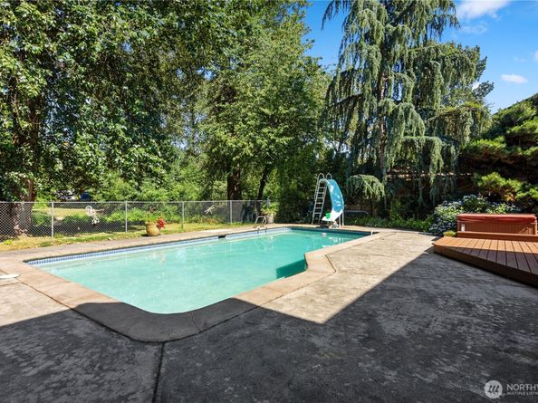 932 Pike Place NE, Auburn WA 98002