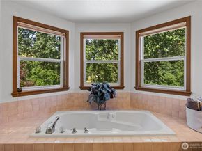 932 Pike Place NE, Auburn WA 98002