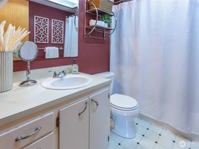 10722 NE 142nd Street, Kirkland WA 98034