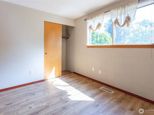 10722 NE 142nd Street, Kirkland WA 98034