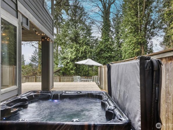 6211 116th Avenue NE, Kirkland WA 98033