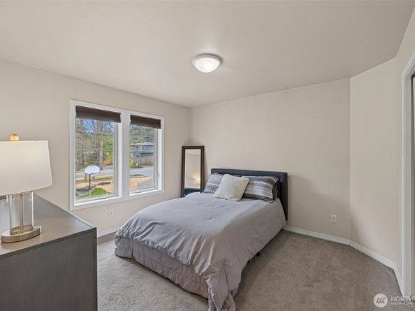 6211 116th Avenue NE, Kirkland WA 98033