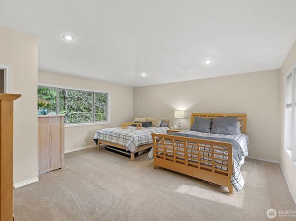 6211 116th Avenue NE, Kirkland WA 98033