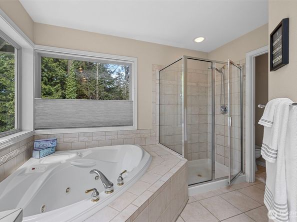 6211 116th Avenue NE, Kirkland WA 98033