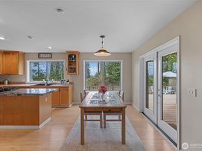 6211 116th Avenue NE, Kirkland WA 98033
