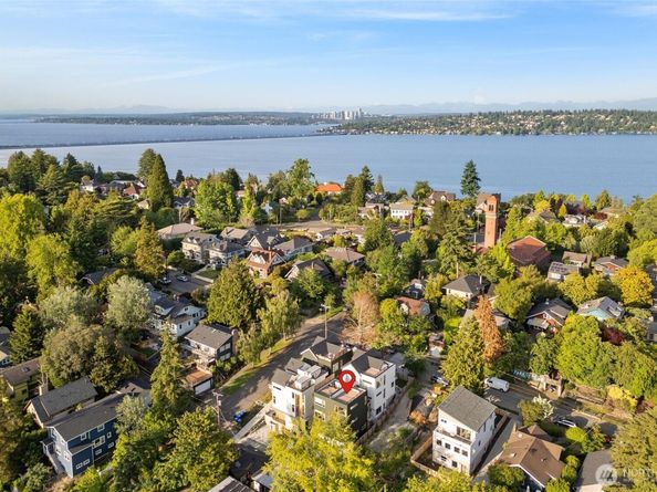 3205 B 37th Place S, Seattle WA 98144