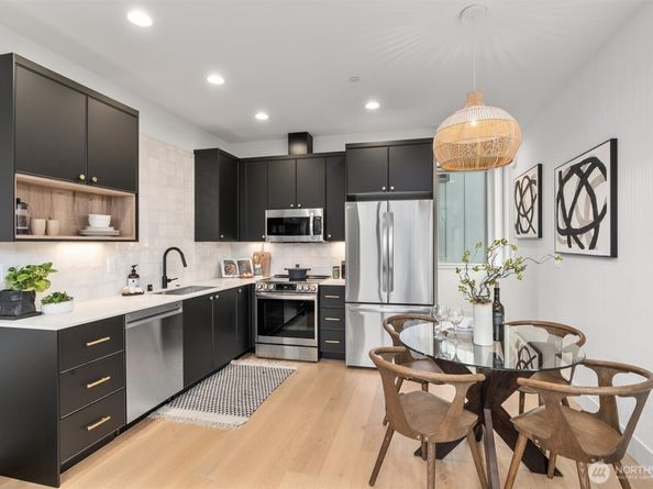 3205 B 37th Place S, Seattle WA 98144