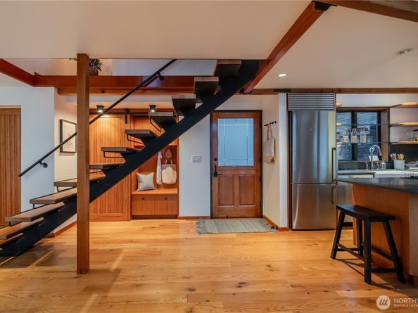 2235 Fairview Avenue E 12, Seattle WA 98102