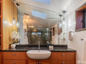 2235 Fairview Avenue E 12, Seattle WA 98102