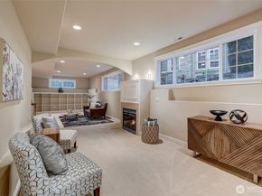 17411 NE 39th Court NE, Redmond WA 98052