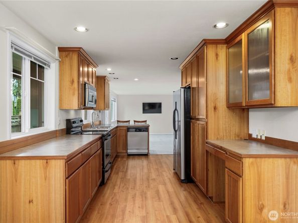 7503 212th Street SW B102, Edmonds WA 98026