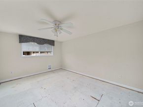 7503 212th Street SW B102, Edmonds WA 98026