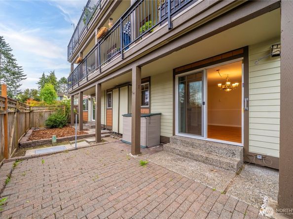7503 212th Street SW B102, Edmonds WA 98026
