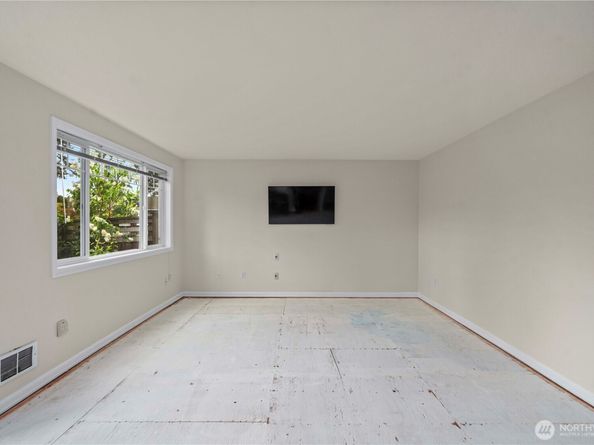 7503 212th Street SW B102, Edmonds WA 98026