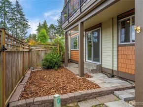 7503 212th Street SW B102, Edmonds WA 98026